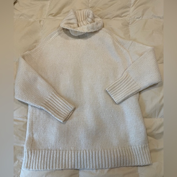 Cozy American Eagle Turtleneck Sweater - Picture 2 of 7